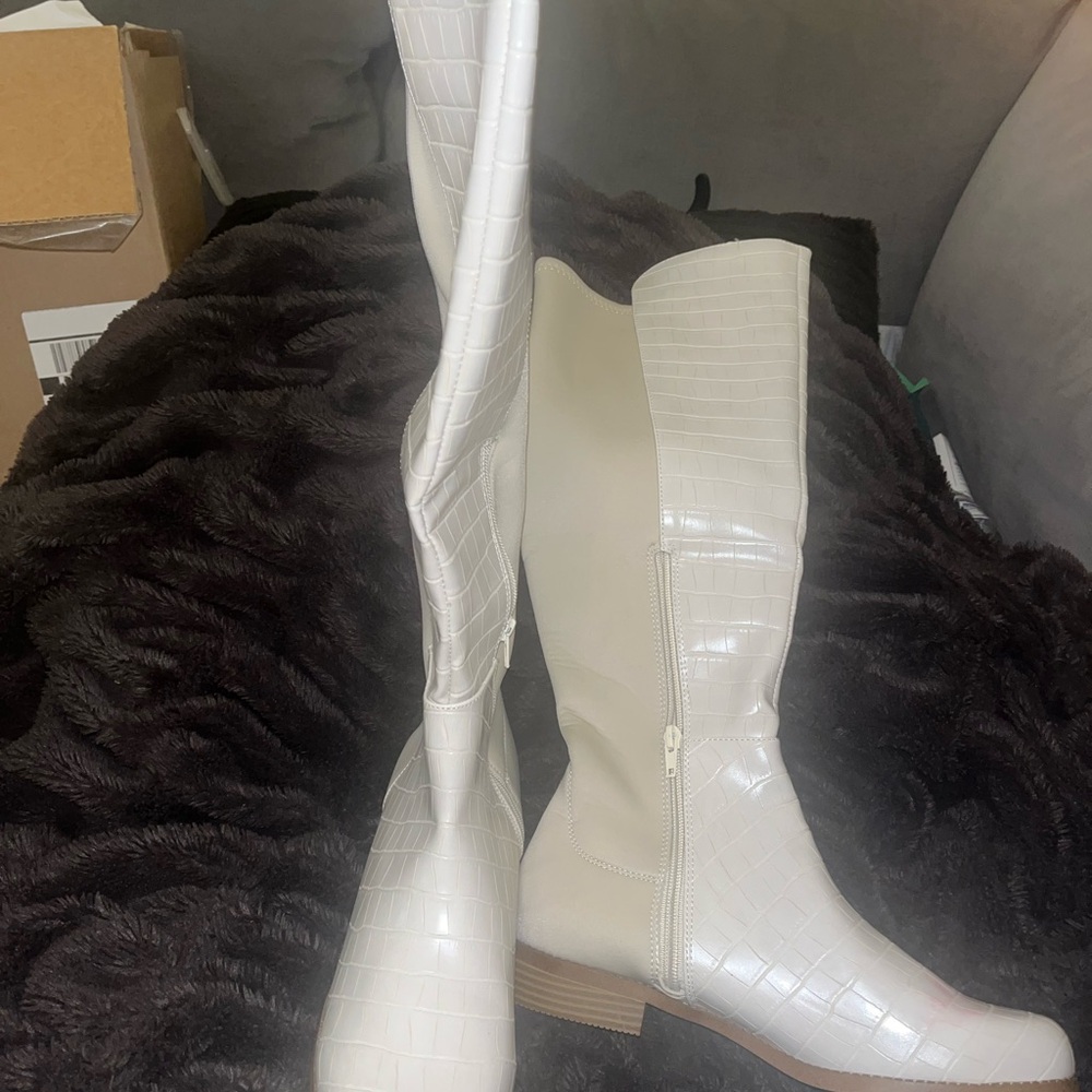 Women's White Croc-Embossed Knee Boots
